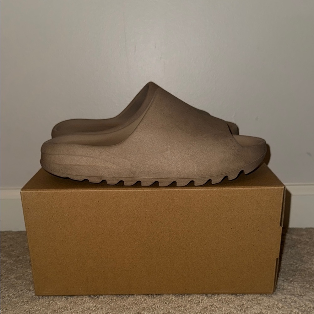 Yeezy Slide